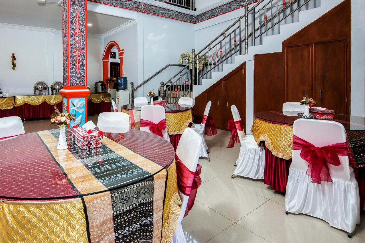 Oyo1520卡提妮酒店 Tarutung 外观 照片